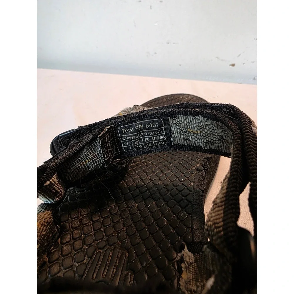Teva Mens Hurricane XLT2 Sport Sandals Grey Black Geometric Pattern EU 40